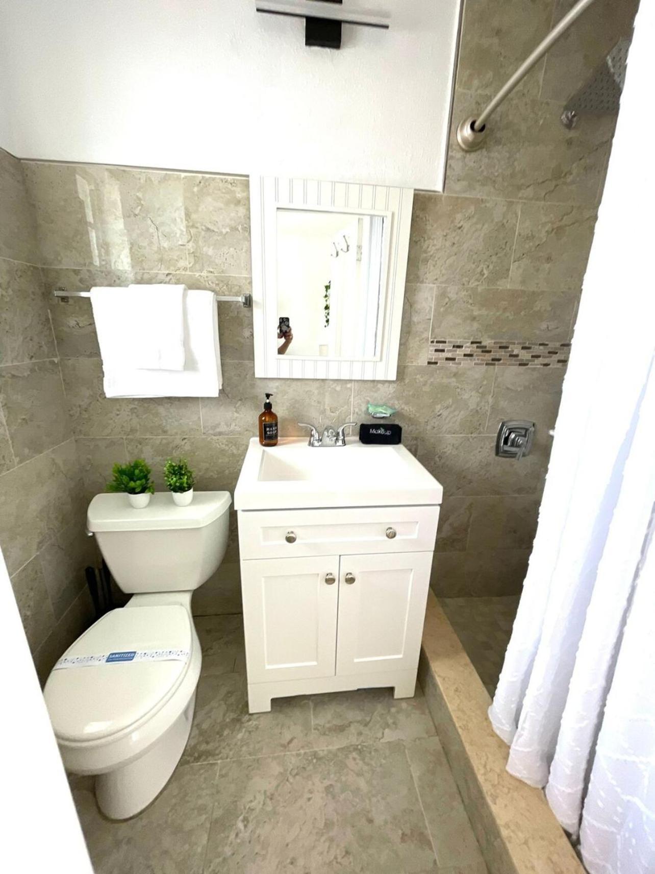2Q Beds Studio Apt With Shared Pool 01 Клиъруотър Екстериор снимка